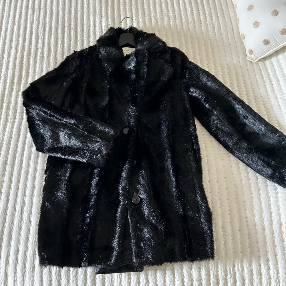 Fur Coat - Faux fur but looks soo real